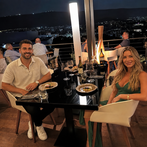 @Dimitris__rota wearing the Capri linen polo shirt at a dinner with his wife